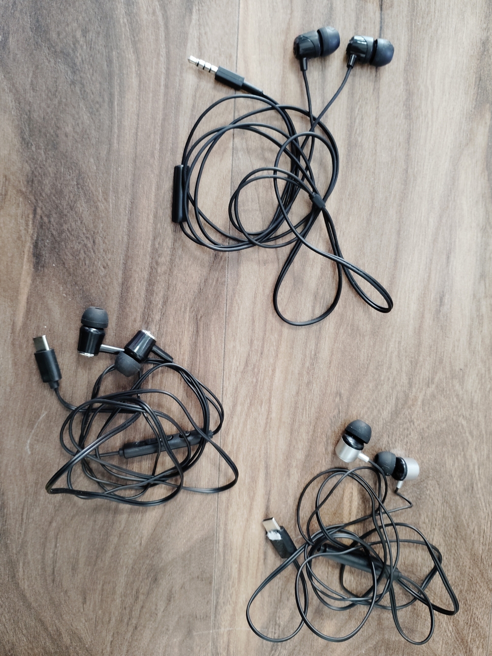 Lot of 3 Black Wired In-Ear Earbuds